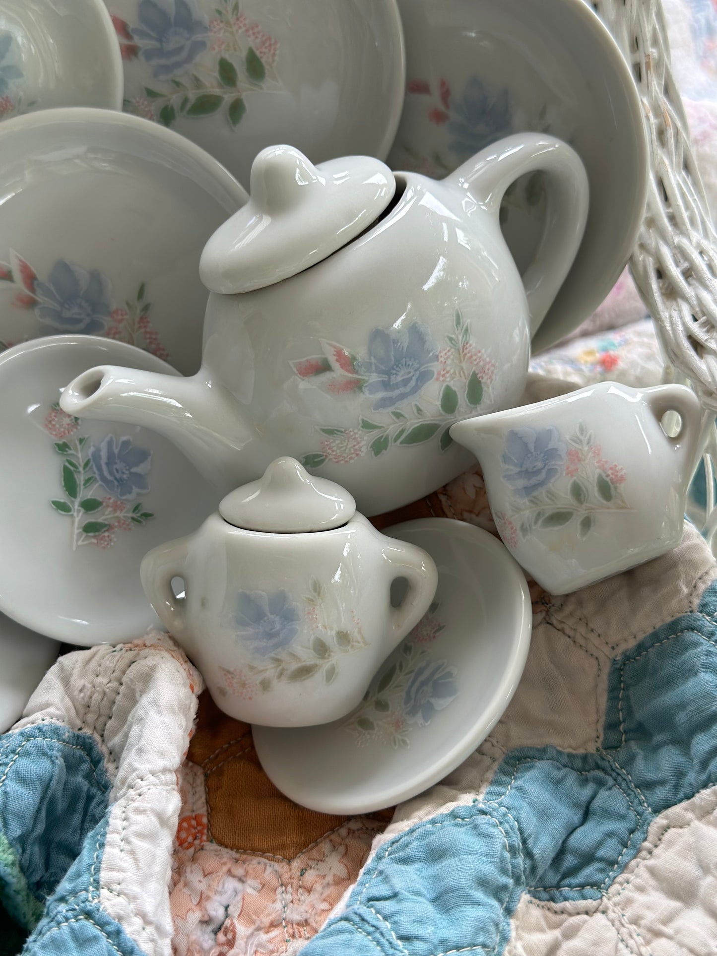 Child's 33 Piece China Porcelain Tea Set