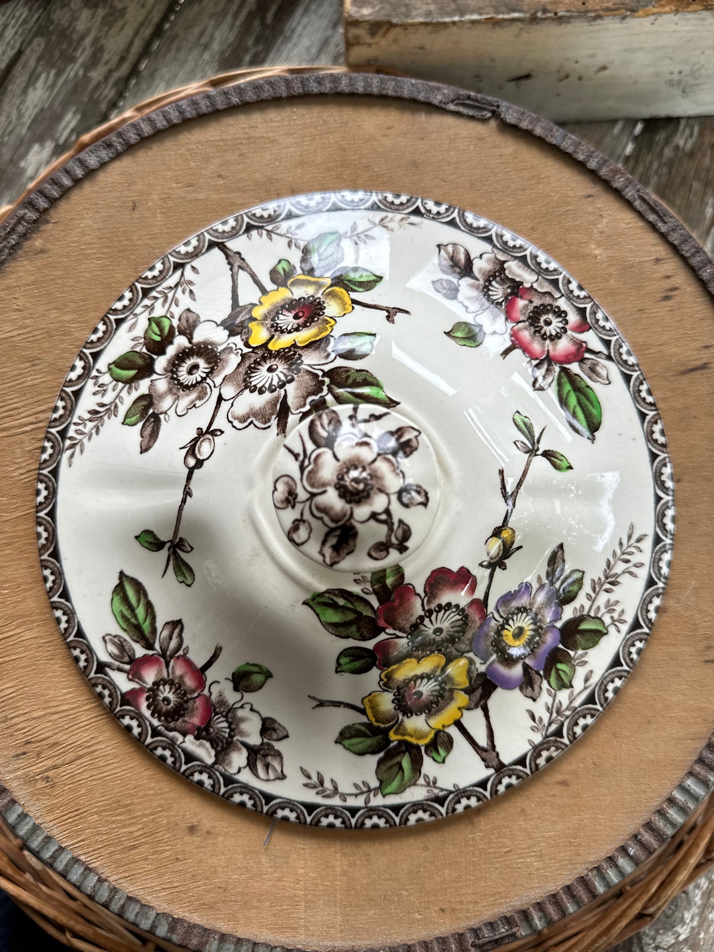 Medway Decor Covered Vegetable Dish