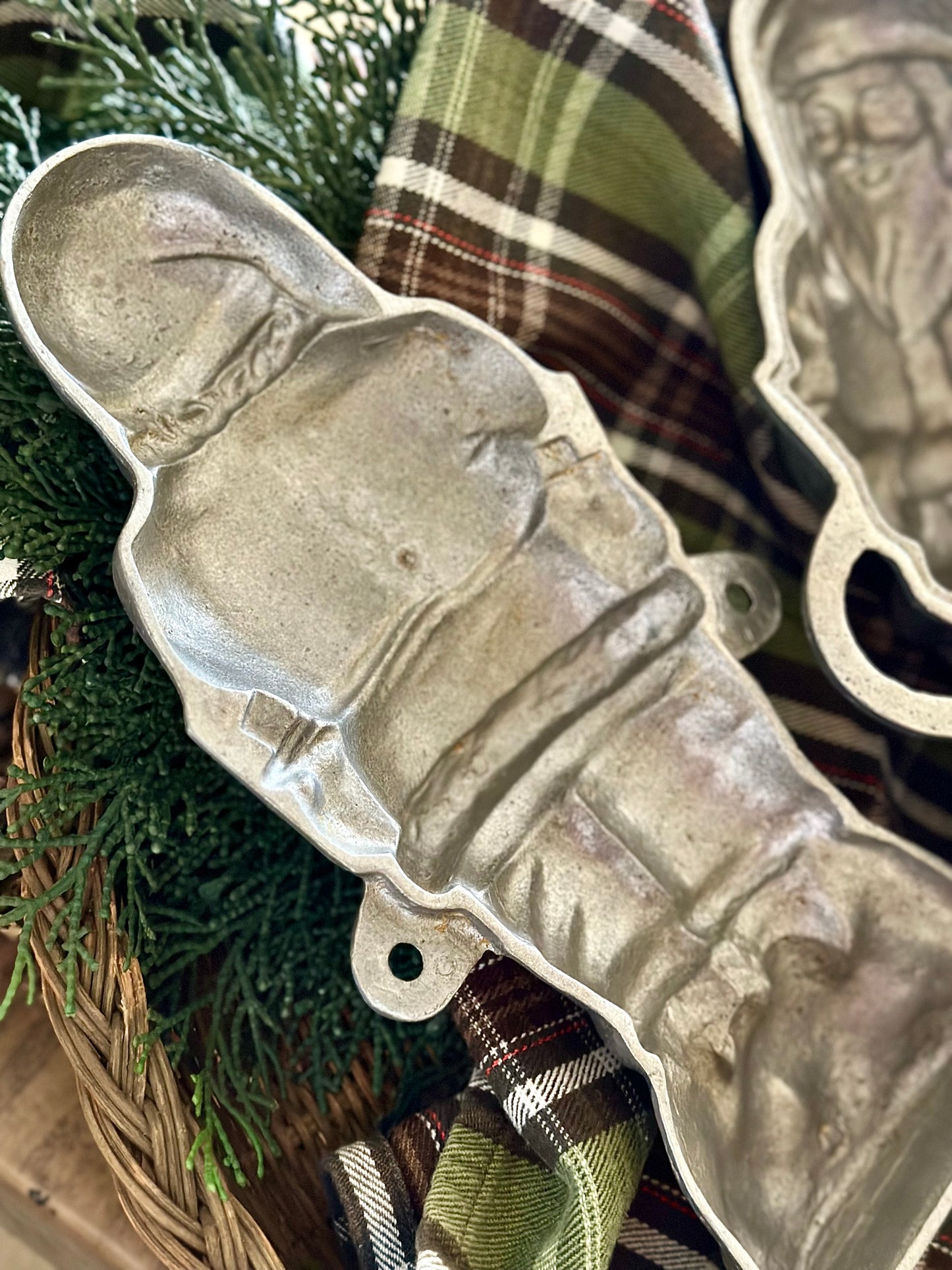 Aluminum Santa Cake Mold