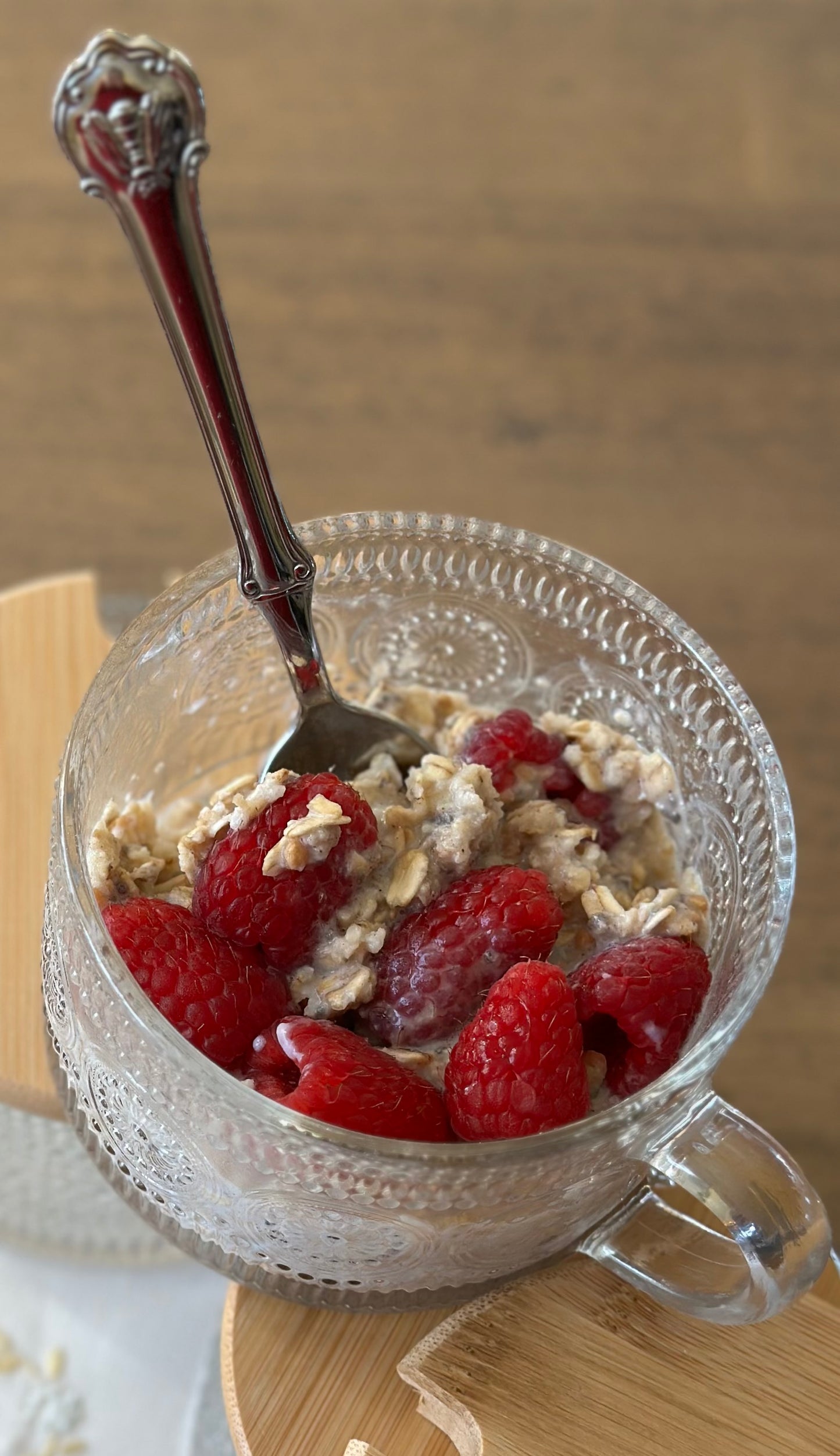 Embossed Glass Mugs, Lids & Spoons (4)